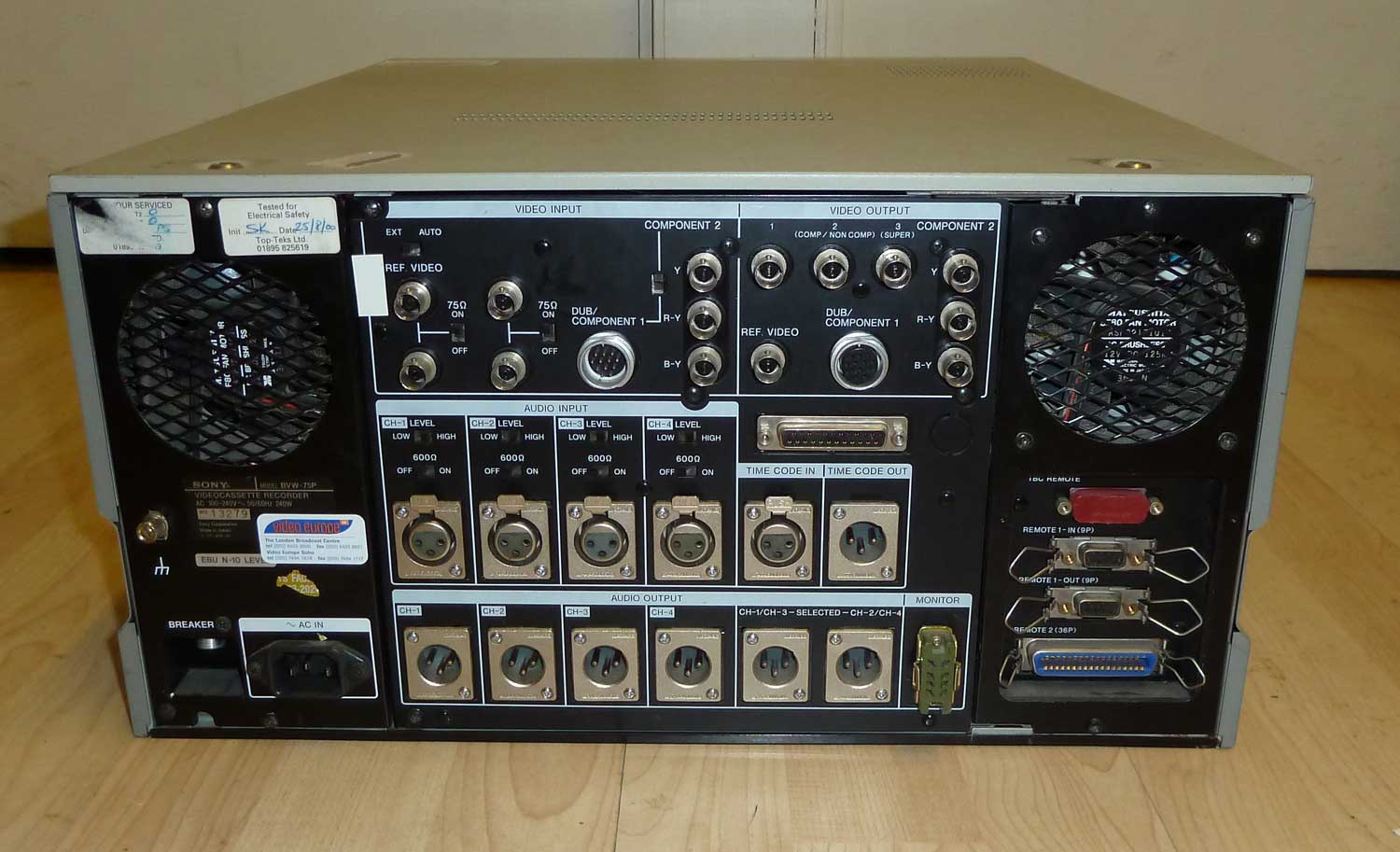 Sony Betacam SP BVW75P pro video cassette recorder / player. Free